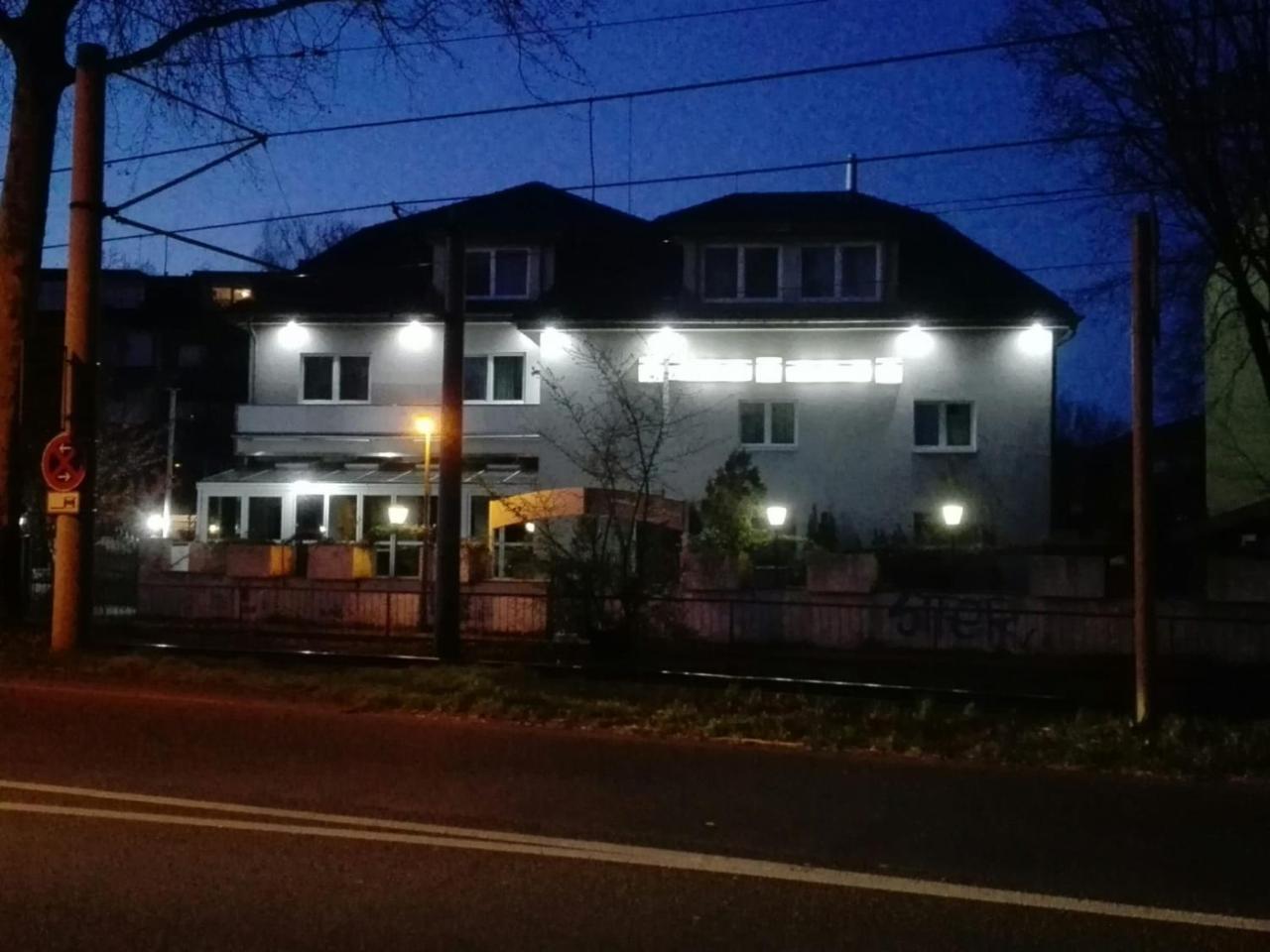 Hotel Restaurant 1000 Кёльн Экстерьер фото